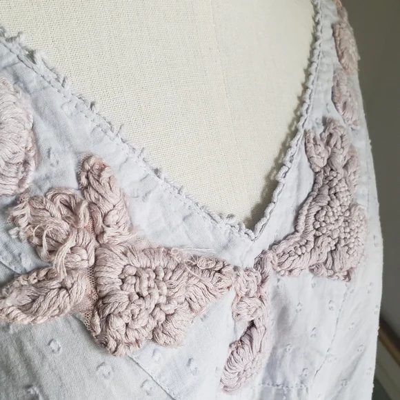 Antica Sartoria Baby‎ Blue Peasant Blouse with Taupe Floral Embroidery One Size - Picture 3 of 9